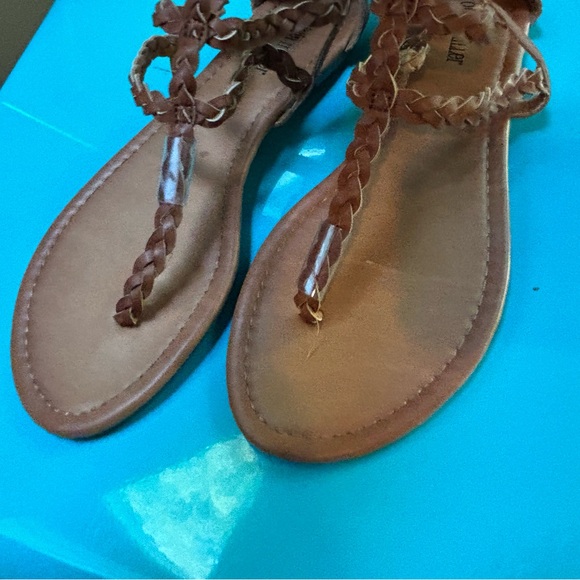 Sandals - Picture 3 of 6